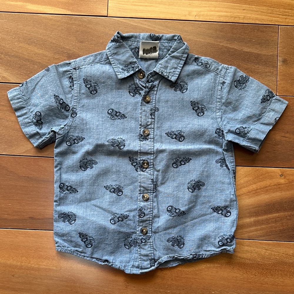 Wrangler Blue Chambray Short-Sleeve Button-Down Shirt with Tractor Print 3T
